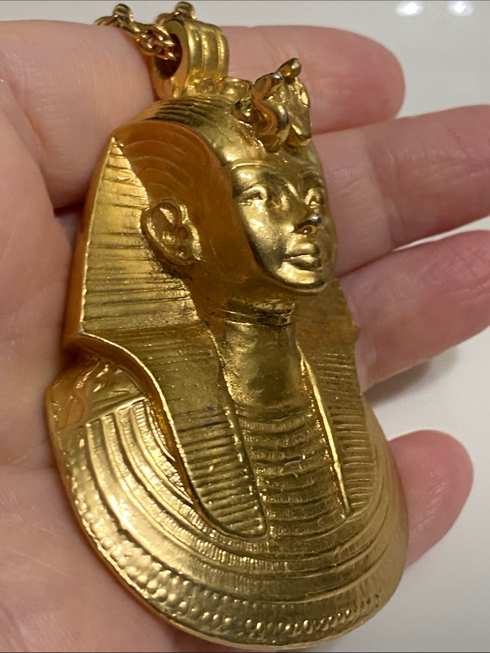 VTG Gold Egyptian Pharaoh Pendant Necklace - Picture 4 of 10